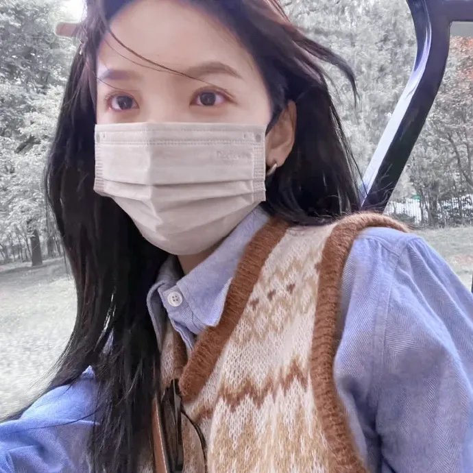 栋笃小天后海报
